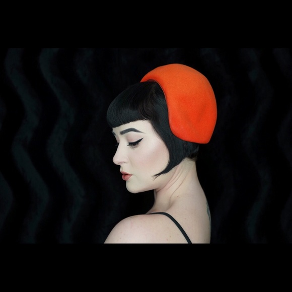 Vintage Orange Bonnet Style Hat w/Feather & Bow - Picture 5 of 10